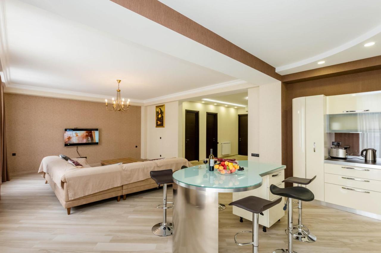 Rustaveli Residence III Тбилиси Екстериор снимка