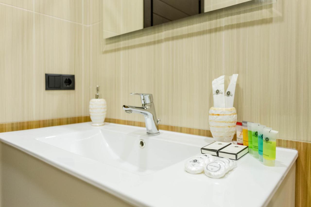 Rustaveli Residence III Тбилиси Екстериор снимка
