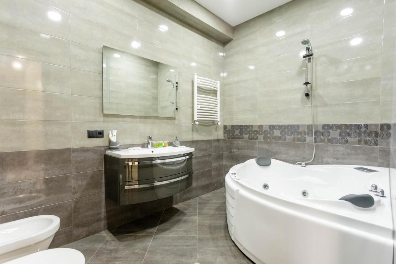 Rustaveli Residence III Тбилиси Екстериор снимка
