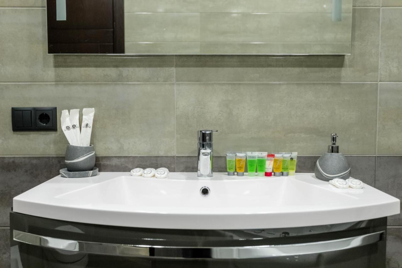 Rustaveli Residence III Тбилиси Екстериор снимка